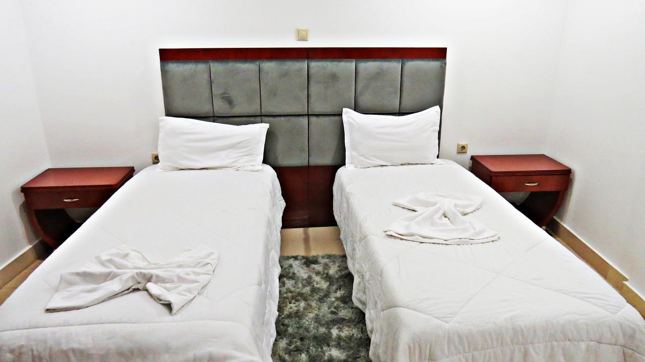 Apart Hotel Gatagold Quifica Esterno foto